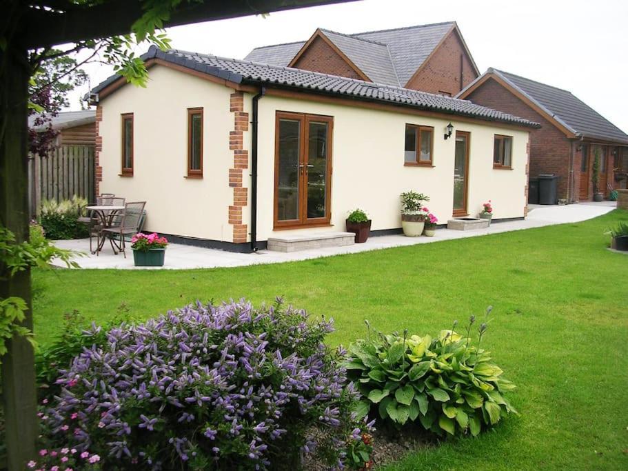 Coastal Garden Lodge Preesall Luaran gambar